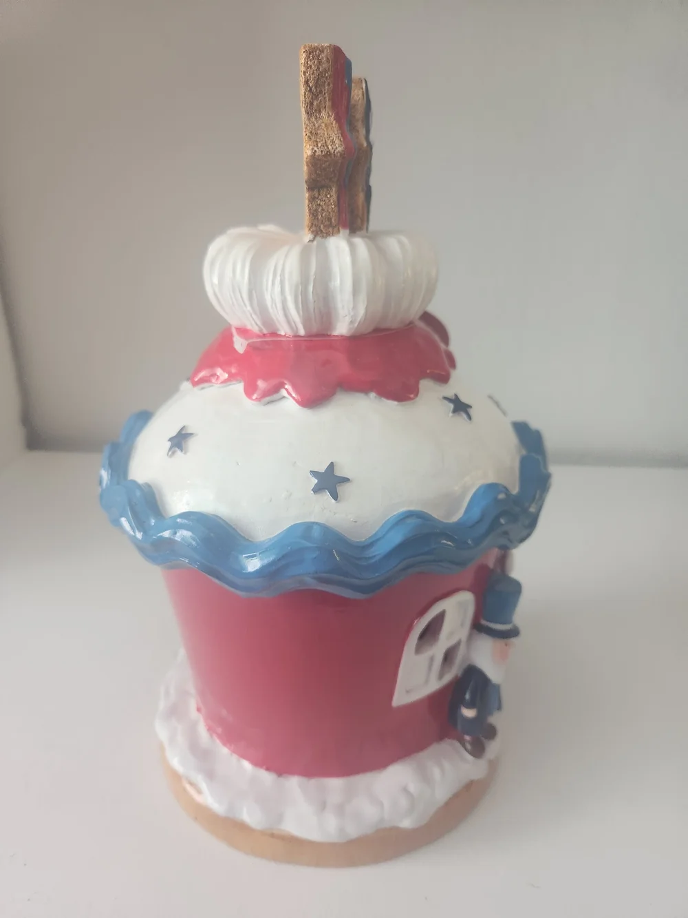 Patriotic Light Up Cupcake House 1776 July 4th Decor